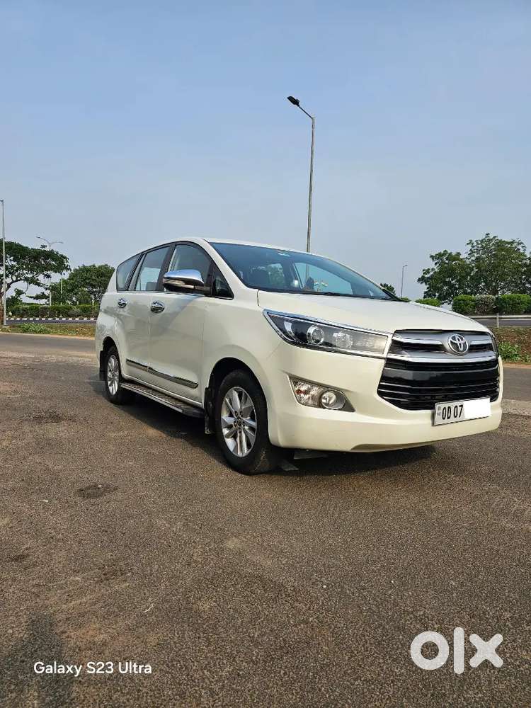 Toyota Innova Crysta 2017