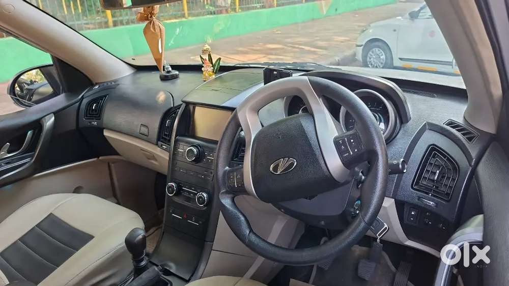 Mahindra Xuv500 2017 Diesel 27500 Km Driven