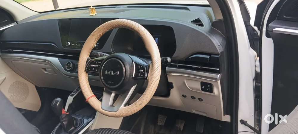 Kia Carens 1.5 Prestige 7 Str, 2023, Petrol