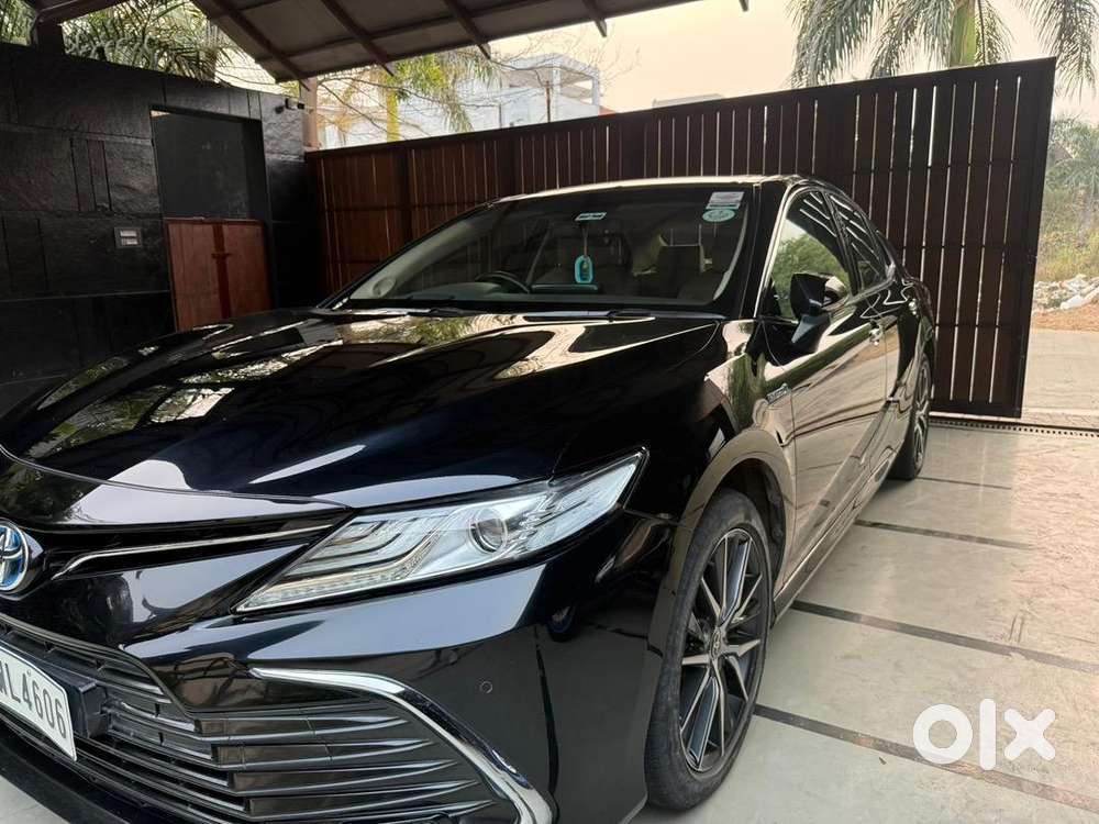 Toyota Camry Hybrid 2023  Extended Warranty  30,000 Km  22 Km/l