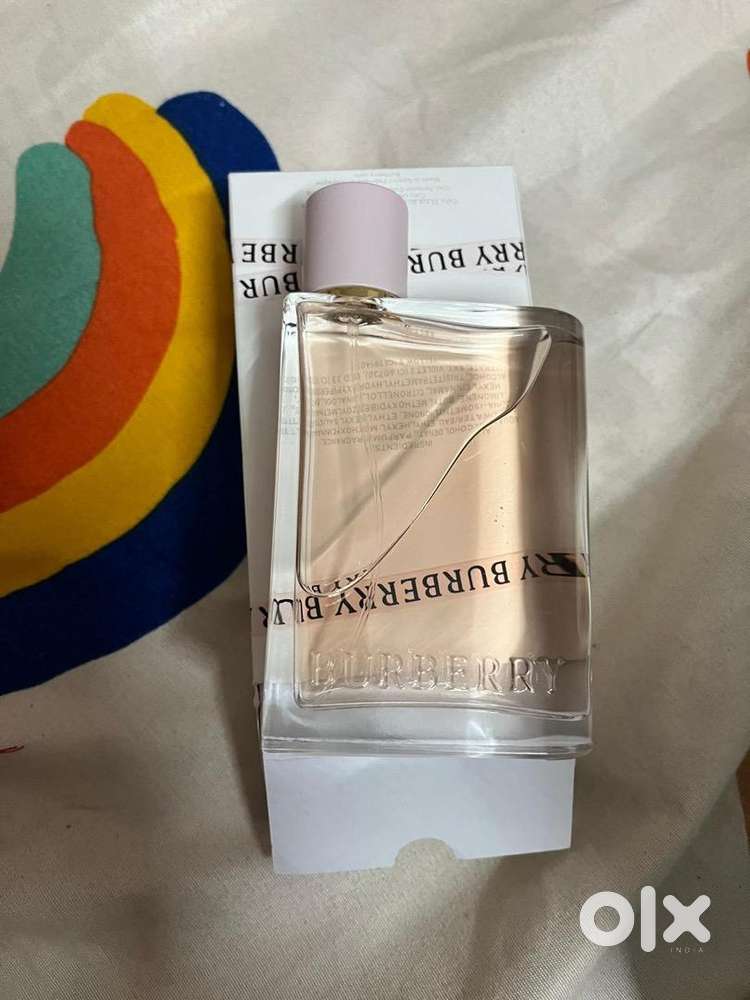 レディースBURBERRY ホワイトコートライナーなしの為値下したよ。入学式に！ Burberry her perfume 100ml original canada imported - Women in