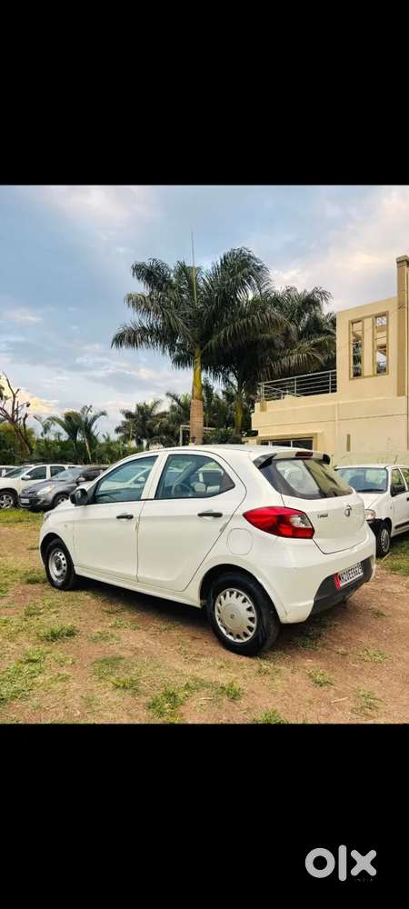 Tata Tiago Xe, 2017, Petrol