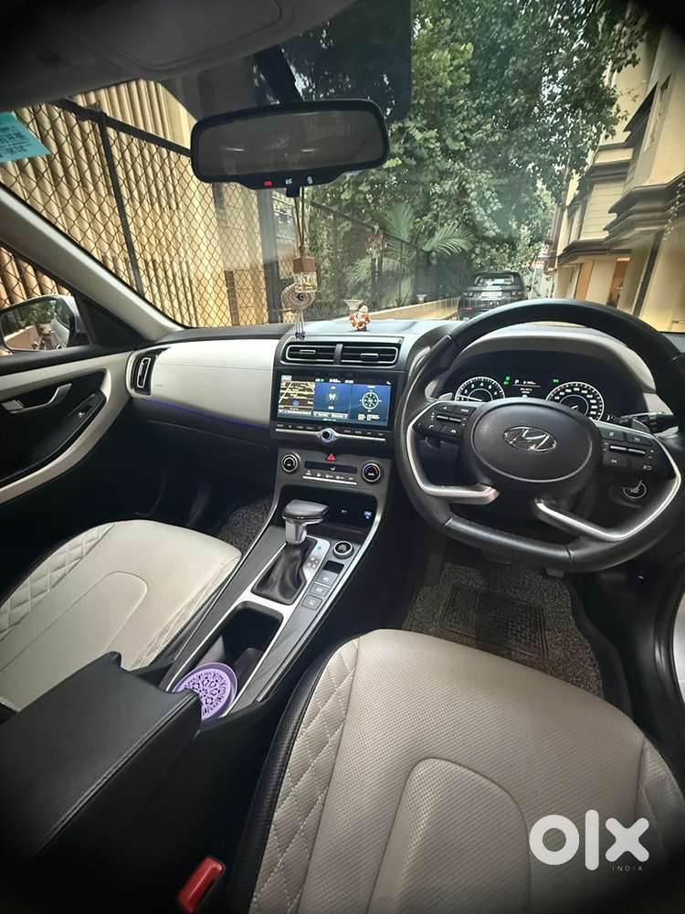 Creta Showroom Condition Female 20000 Kms Only