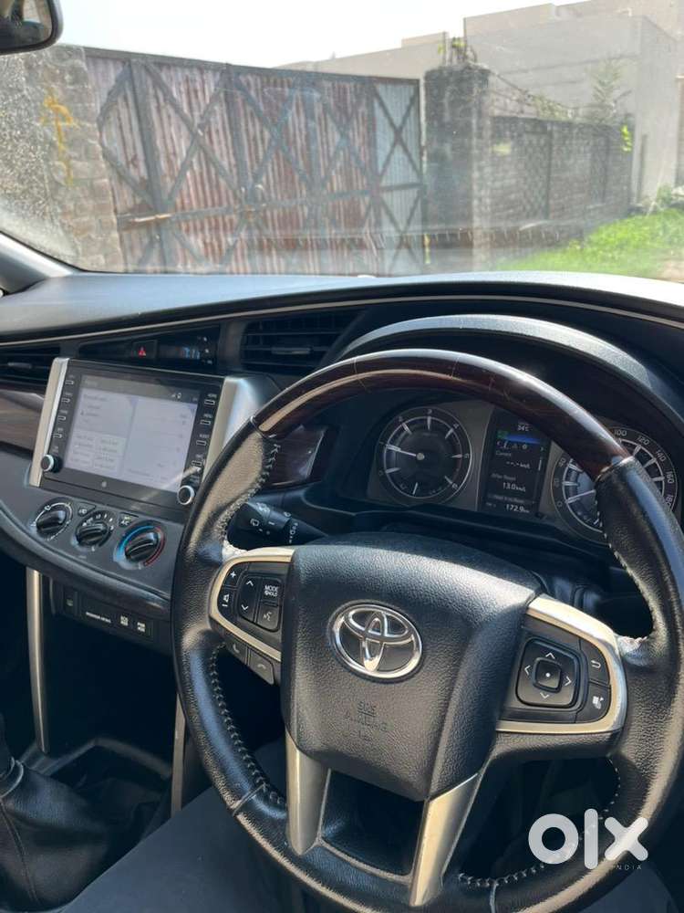 Toyota Innova Crysta 2018 Diesel Well Maintained