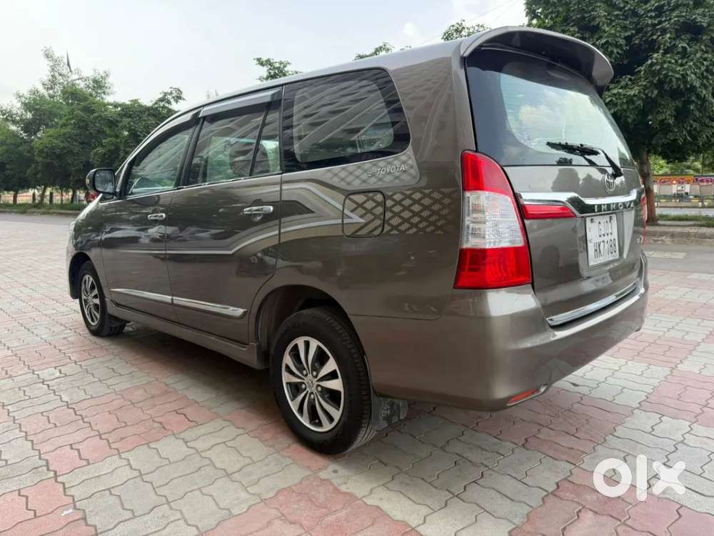Toyota Innova 2.5 Zx 7 Str Bs-iv, 2015, Diesel