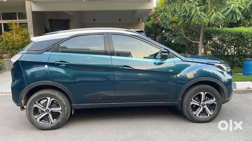 Tata Nexon Ev Xz Plus Teal Colour