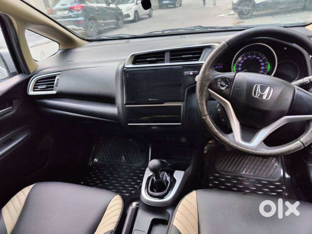 Honda Jazz V Mt Privilege, 2017, Petrol