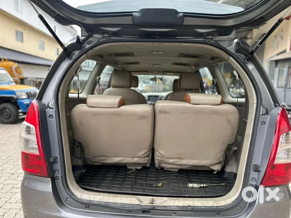 Toyota Innova 2012 Diesel Well Maintained