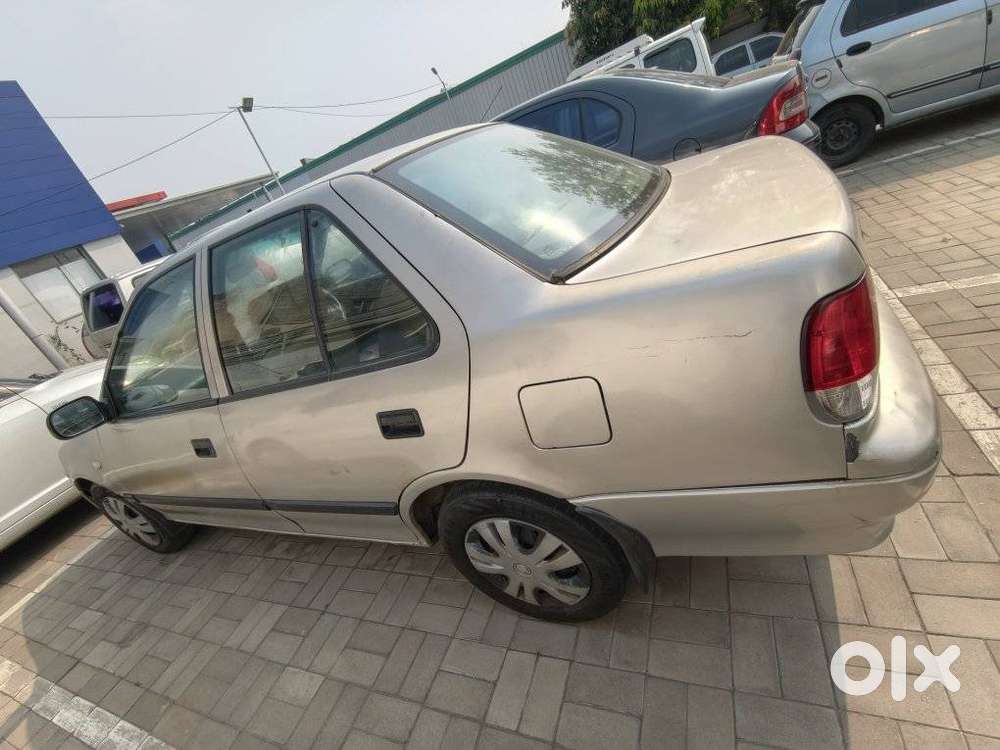 Maruti Suzuki Esteem Lx - Bsiii, 2006, Petrol