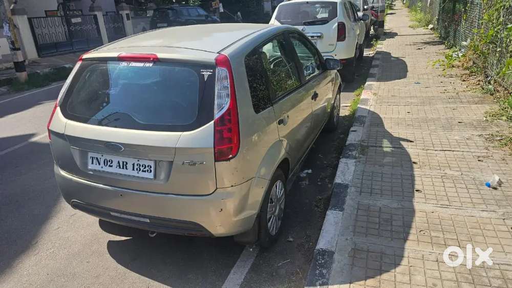 Ford Figo Petrol Lxi 2012