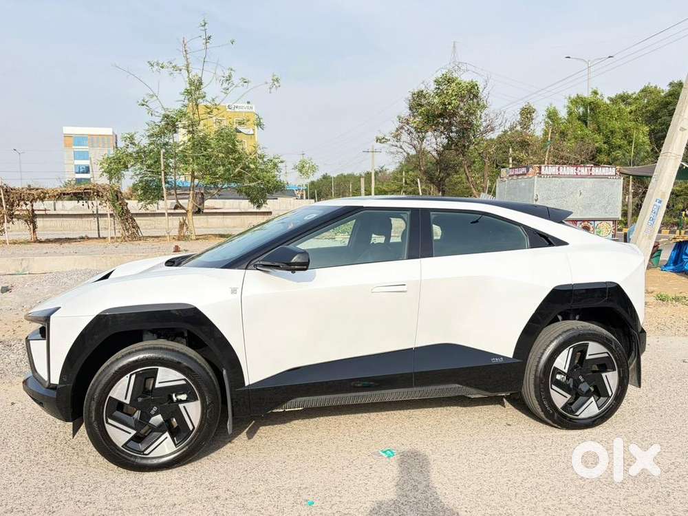 Mahindra Electric Car 2026