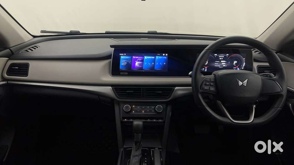 Mahindra Xuv700 2.2 Ax 5 Diesel At 7 Str, 2023, Diesel