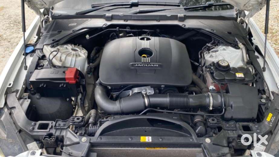 Jaguar Xe Prestige, 2017, Petrol