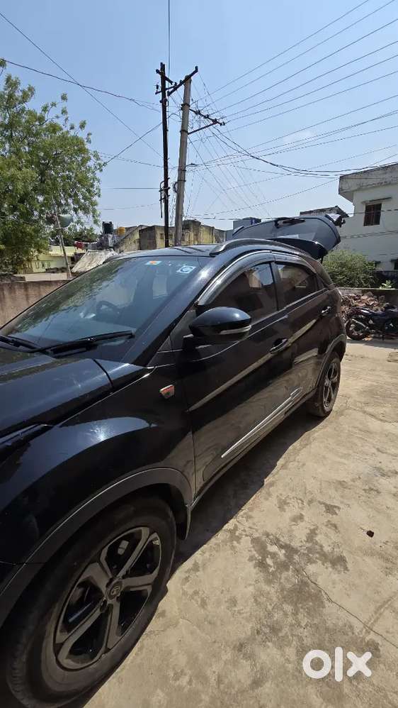 Tata Nexon Top End Amt Red Dark Edition