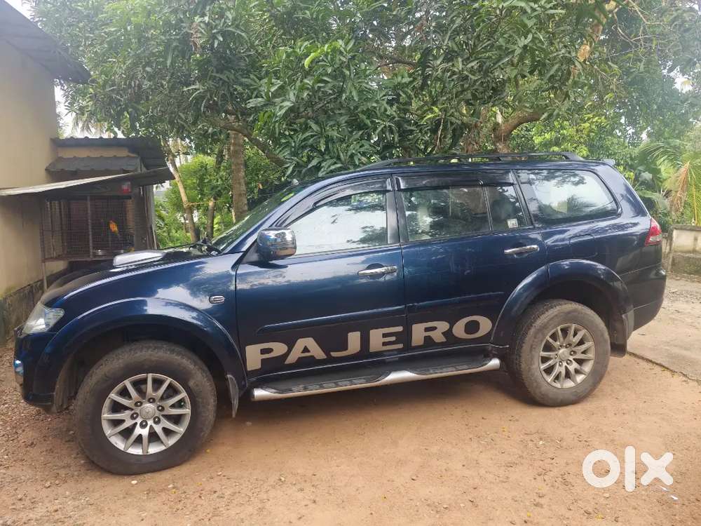 Mitsubishi Pajero Sport 2015