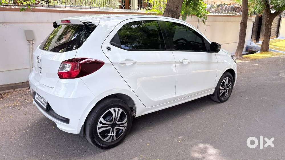 Tata Tiago 1.2 Revotron Xt (o), 2023, Petrol