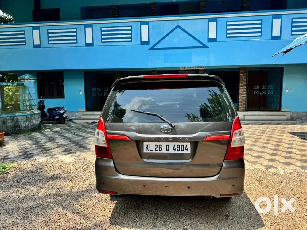 Toyota Innova 2010 Diesel 135000 Km Driven