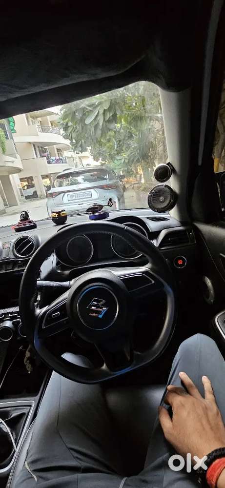Maruti Swift 1.3 Zxi 2025
