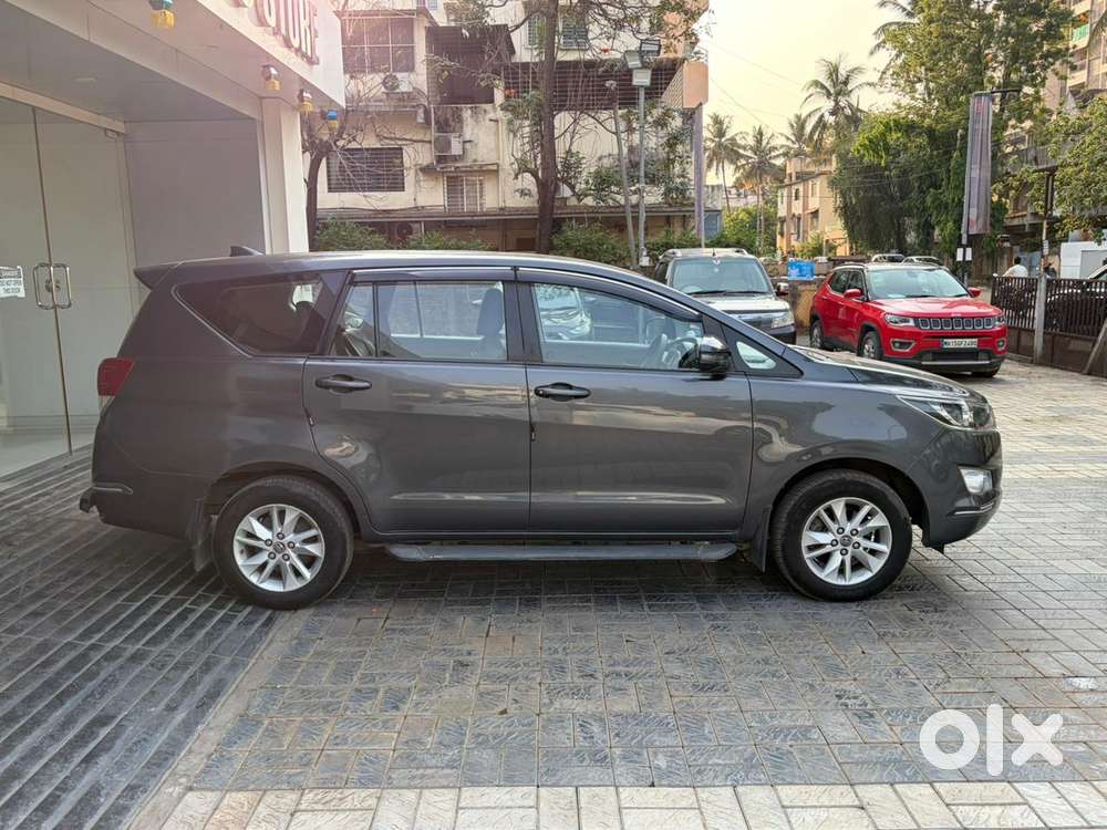 Toyota Innova Crysta [2016-2020] 2.4 Gx At 8 Str, 2017, Diesel