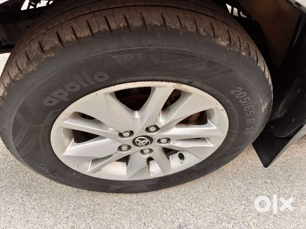 Toyota Innova Crysta 2.4 V 7 Str, 2016, Diesel