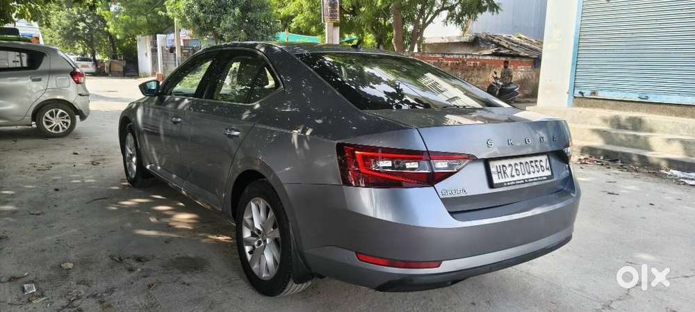 Skoda Superb Lk 1.8 Tsi At, 2018, Petrol