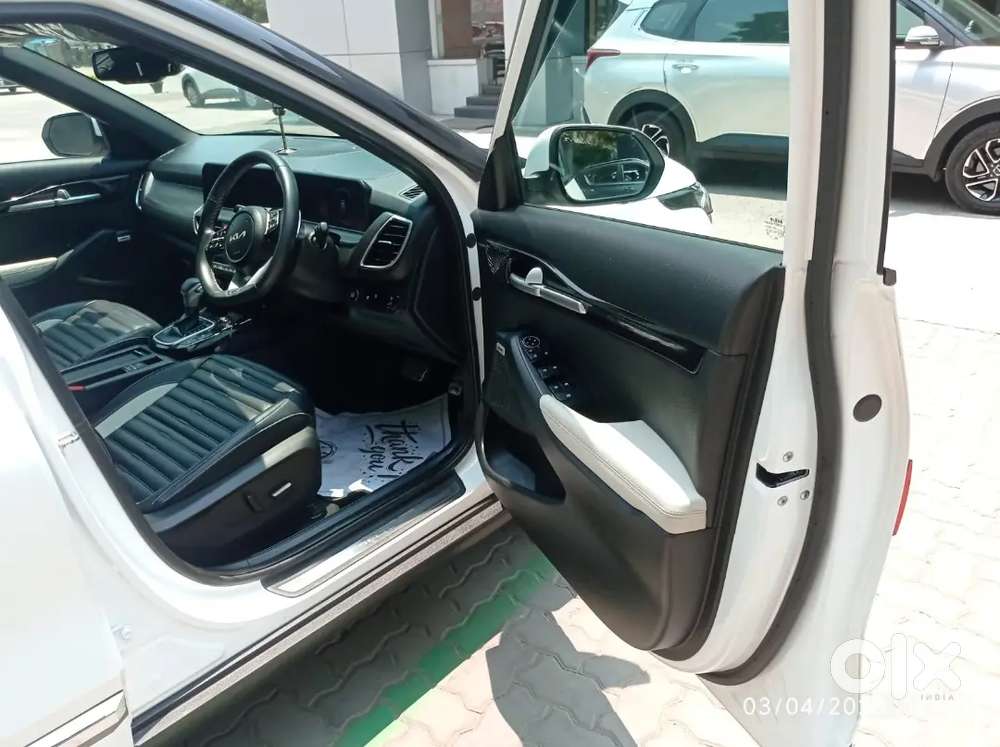 Kia Seltos 2024 Petrol 15000 Km Driven