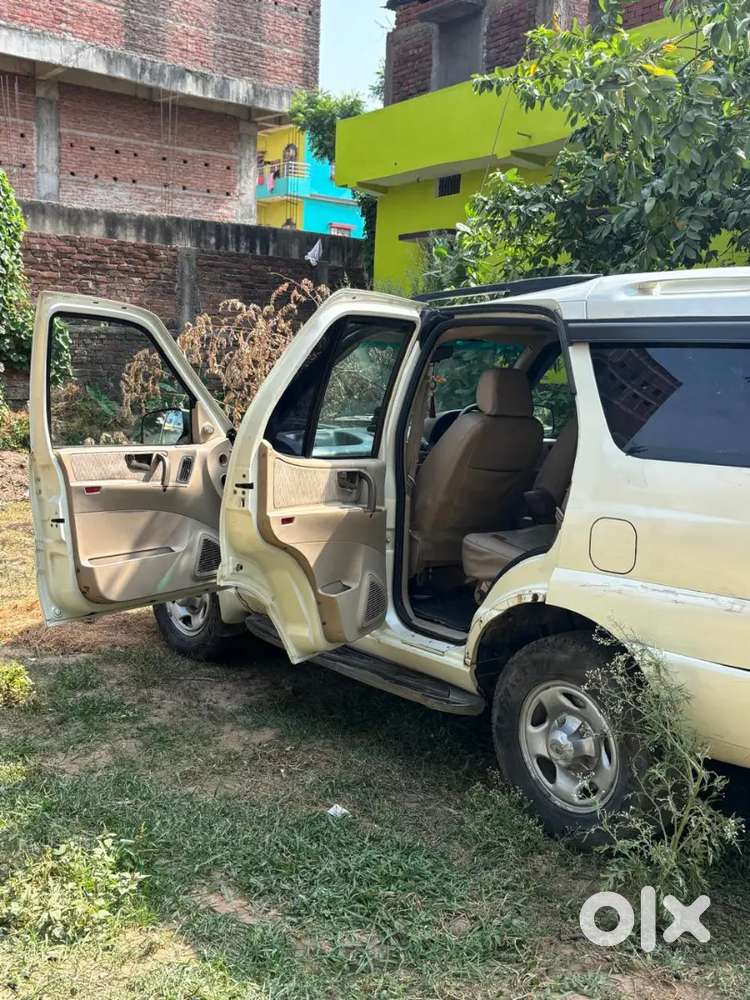 Tata Safari 2012