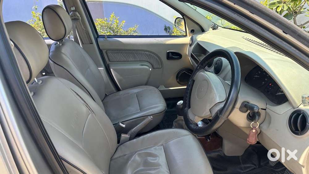 Mahindra Logan Petrol 1.4 Gle, 2009, Petrol