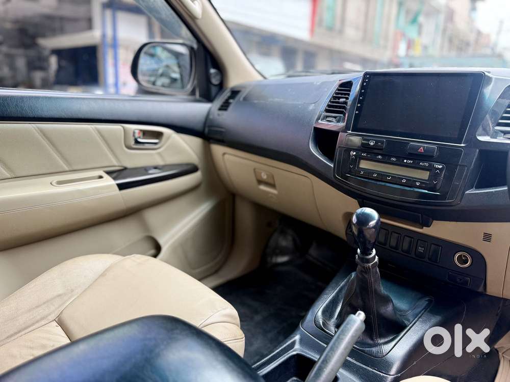 Toyota Fortuner 4x2 Manual, 2016, Diesel