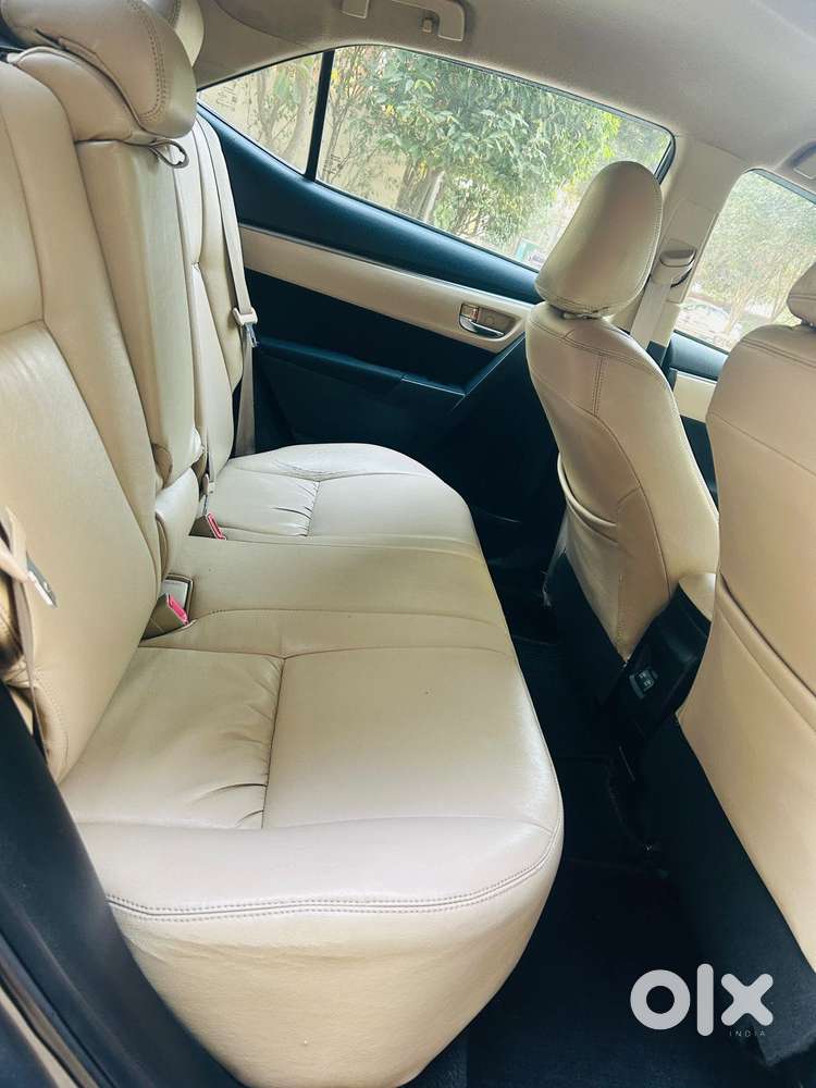 Toyota Corolla Altis 2013-2017 G At, 2015, Petrol