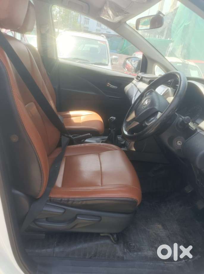 Toyota Innova Crysta 2.4 G Mt, 2022