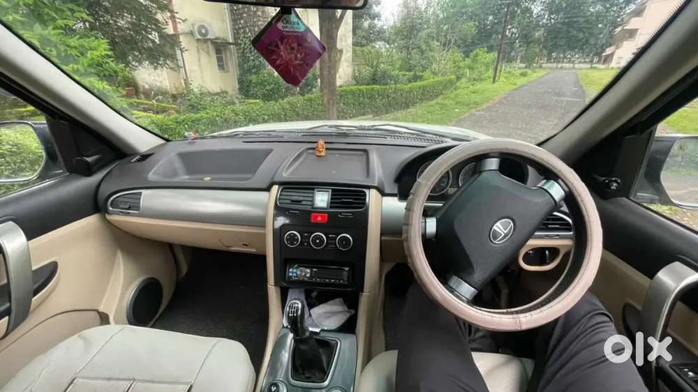 Tata Safari Storme 2013