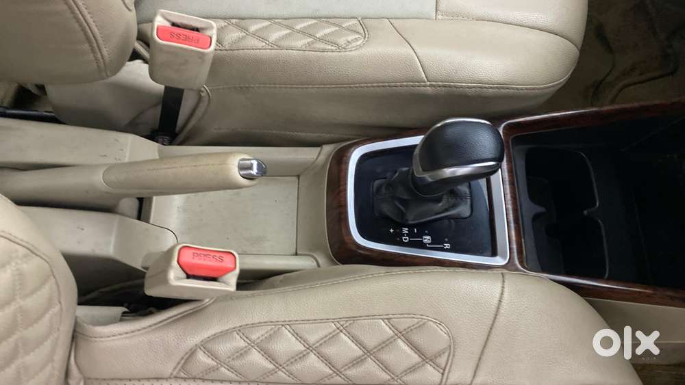 Maruti Suzuki Swift Dzire Zxi + Amt, 2018, Petrol