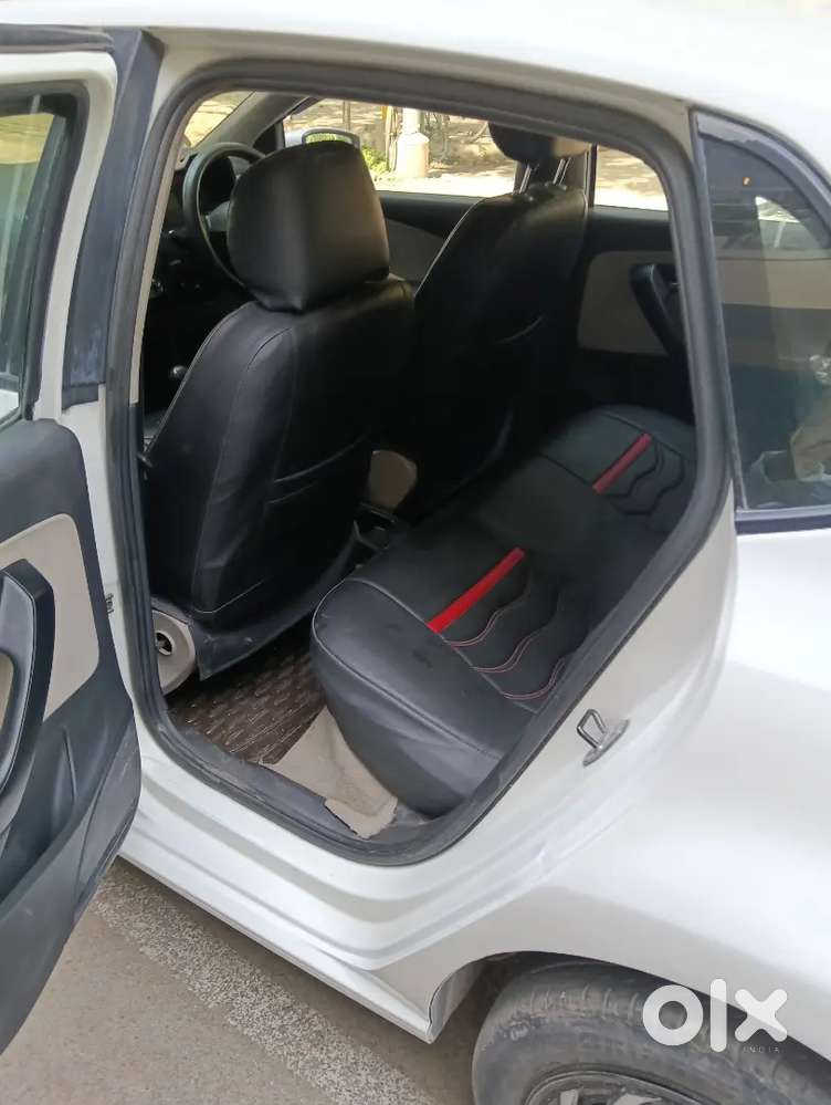 Volkswagen Polo 2014 Petrol 67000 Km Driven First Owner