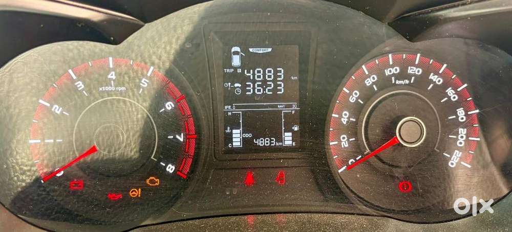 Mahindra Xuv 3xo Mx3, 2025, Petrol