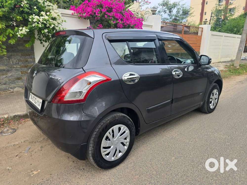 Maruti Suzuki Swift Vxi + Manual, 2017, Petrol