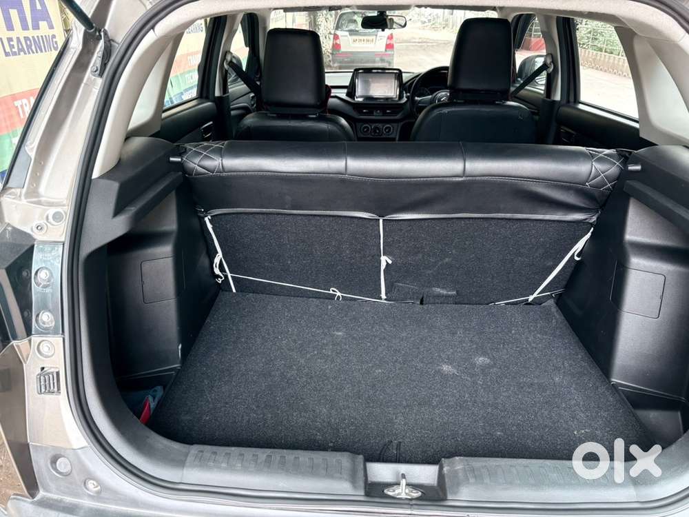 Maruti Brezza Petrol 2023