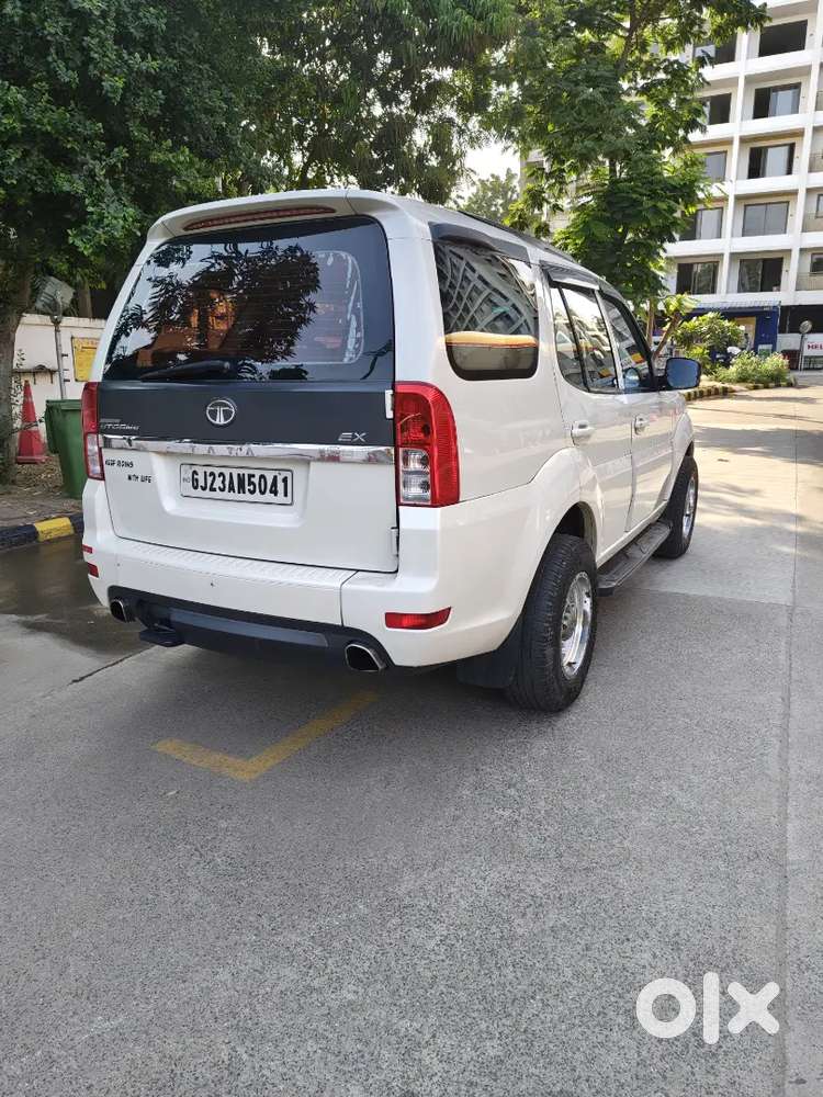 Tata Safari Storme Lx 2013