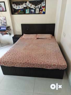 Olx queen size deals bed