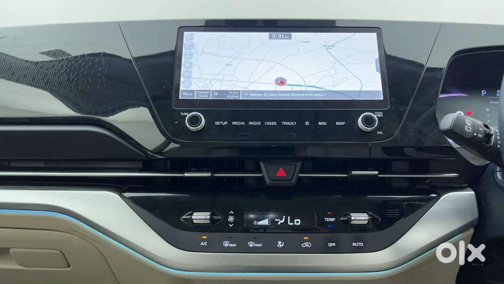 Kia Carens 1.4 Luxury Plus Dct 7 Str, 2022, Petrol