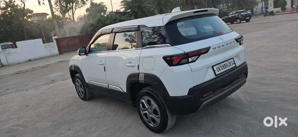 Maruti Suzuki Brezza 1.5 Lxi Smart Hybrid, 2025, Petrol
