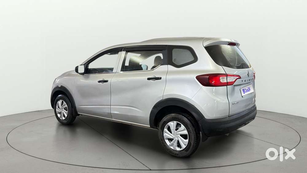 Renault Triber 1.0 Rxe, 2023, Petrol