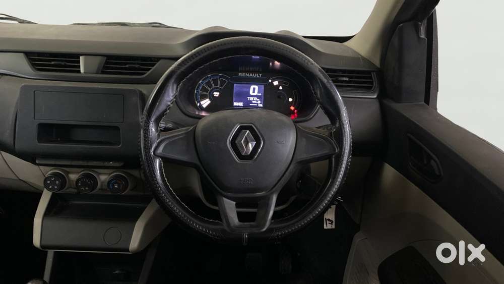 Renault Triber 1.0 Rxe, 2023, Petrol
