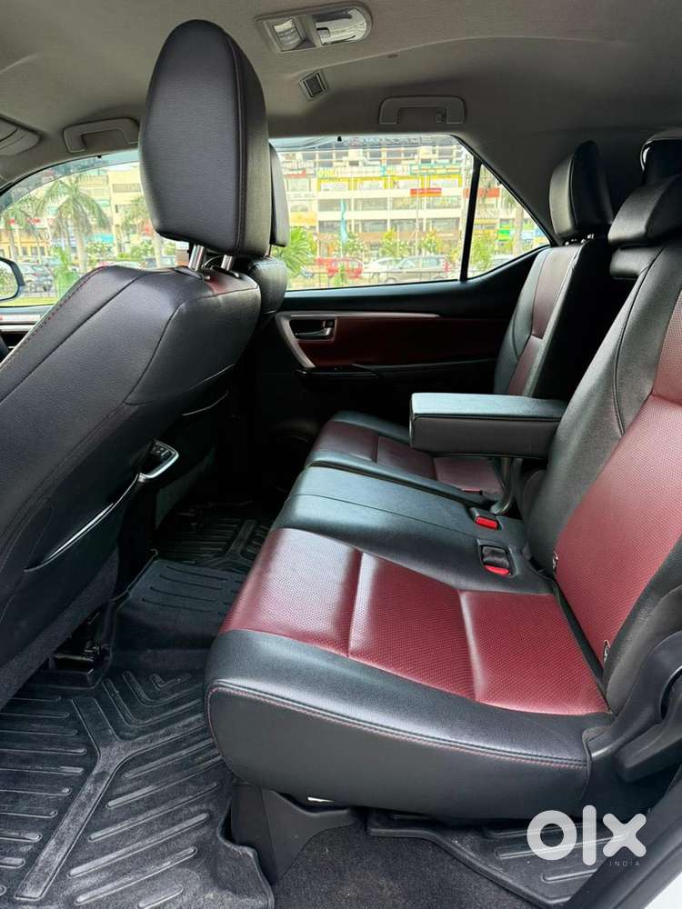Toyota Fortuner Legender 4x2 At 2.8, 2024, Diesel