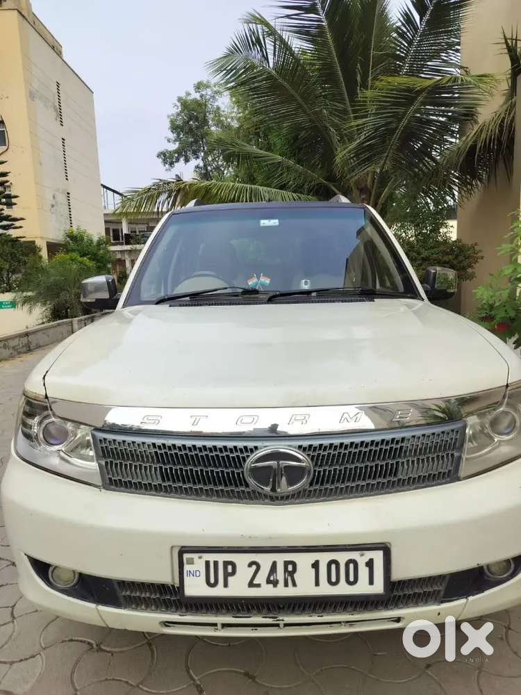 Tata Safari Storme 2014 With Manual Transmission