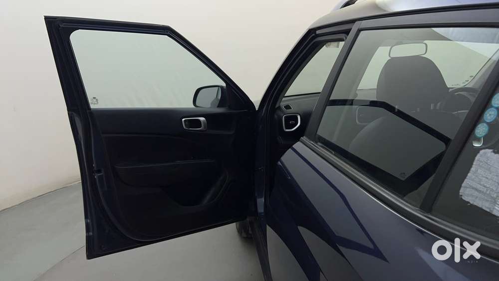 Hyundai Venue 1.2 S Plus, 2022, Petrol
