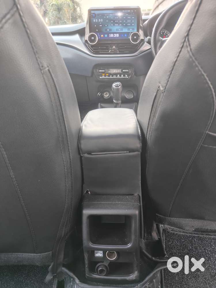 Maruti Suzuki Baleno Sigma, 2025, Petrol