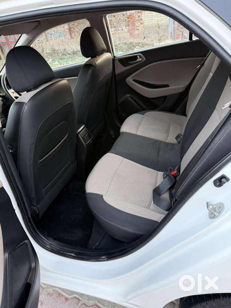 Hyundai Elite I20 Sportz (o) 1.2, 2017, Petrol