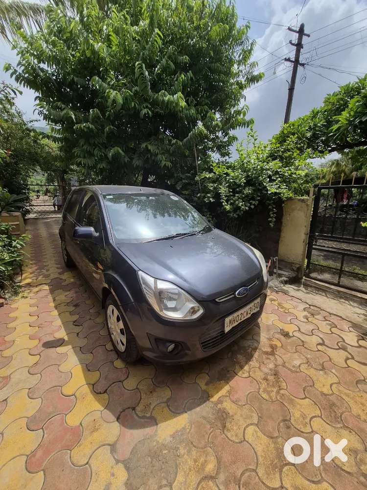 Ford Figo Petrol Zxi 2013 Year