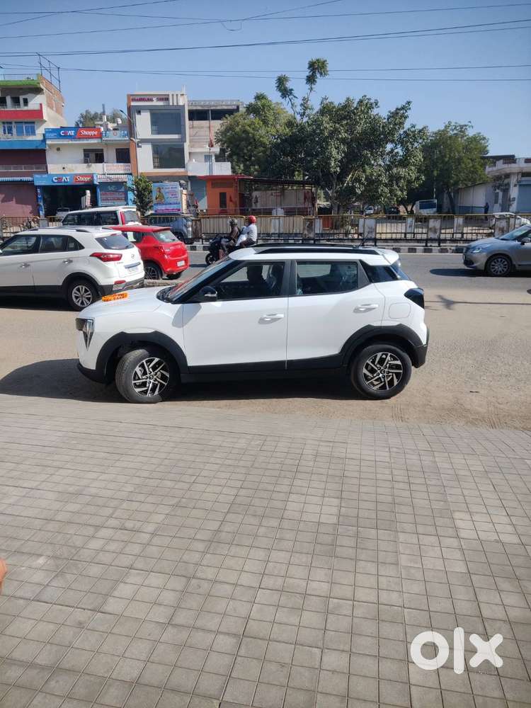 Mahindra Xuv 3xo 2024 Petrol Well Maintained